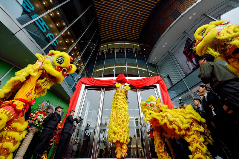 1519609289283024.jpg 二等獎(jiǎng):楊飛揚(yáng)攝影作品《招財(cái)進(jìn)寶》.jpg